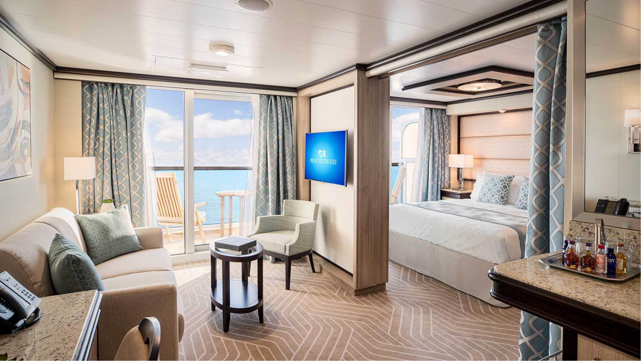 Cruise Ship Discovery Princess - Suite